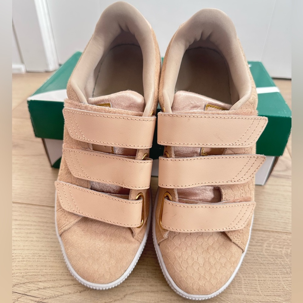 Puma Women's Tan Sneakers